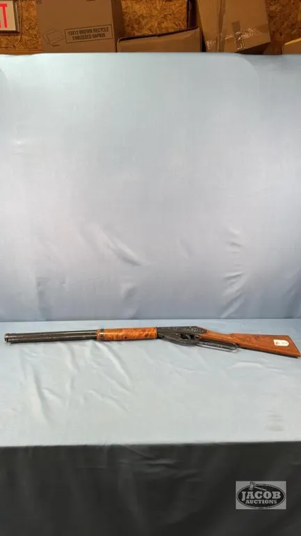DAISY MODEL 111 PUMP ACTION BB GUN
