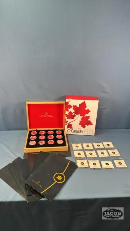 R.C.M 2013 (12) PIECE $10 COIN SET IN WOODEN CASE