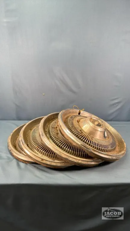 SET OF (4) CHEVY HUB CAPS