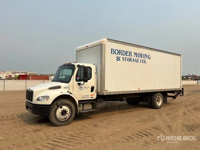 2005 Freightliner M2 4x2 Moving Van Truck