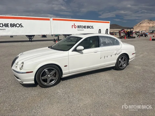 2001 Jaguar S Automobile