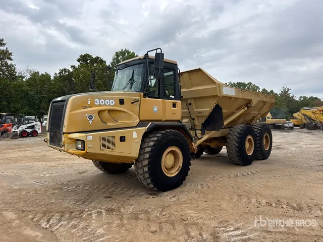 2005 John Deere 300D Articulated Dump Truck