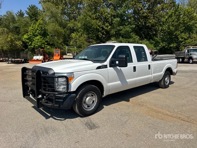 2016 Ford F-250 XL 4x2 Crew Cab Pickup