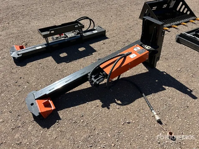 2026 GIYI GY-MLS62 16 in Mini Skid Steer Log Splitter (Unused)