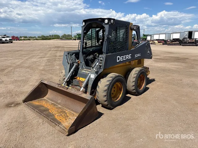 2018 John Deere 324G Skid Steer Loader