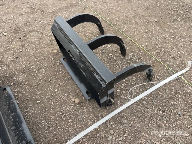 2026 GIYI GY-TRP12 25 in Mini Three Tooth Skid Steer Ripper Scarifier (Unused)