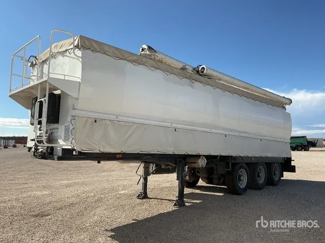 2003 Lecinena SRPR-3E Tri/A Grain Trailer