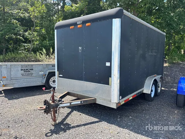 2004 Car Mate CM714CC-HD 14 ft T/A Enclosed Trailer