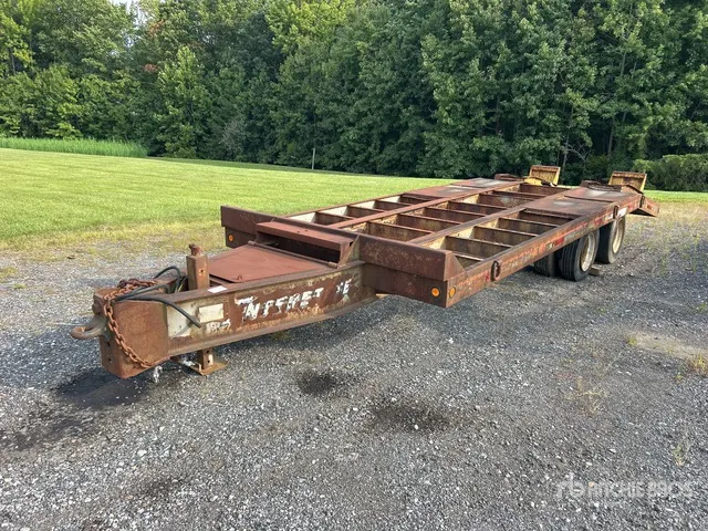 1988 Interstate 22 ft T/A Equipment Trailer