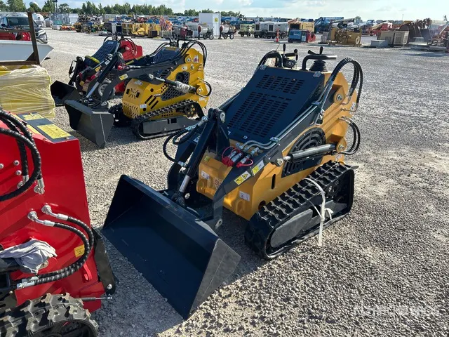 2026 STARVOX SV-480 Mini Compact Track Loader (Unused)