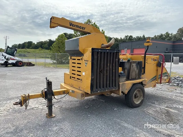 2020 Vermeer BC1800XL Tow-Behind Wood Chipper