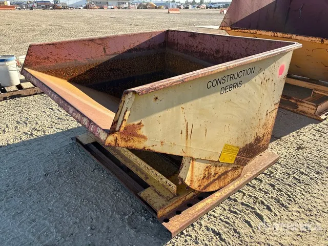 Meca 5 ft 5 in Self-Dumping Hopper