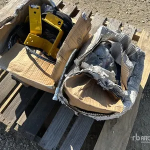 2023 Komatsu WA200-8 46 in Quick Coupler