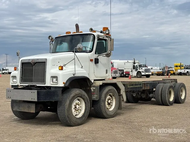2003 International Paystar 5500i 8x4 Twin-Steer Cab and Chassis