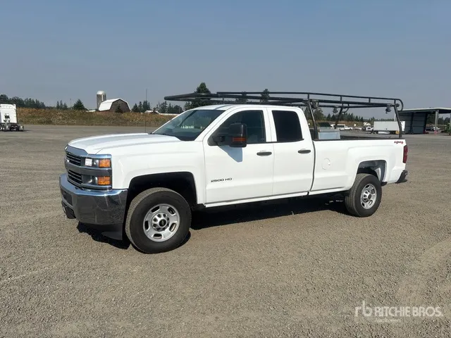 2015 Chevrolet Silverado 2500 4x4 Extended Cab Pickup