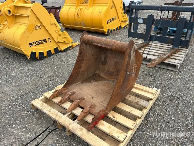 30 in Digging Bucket