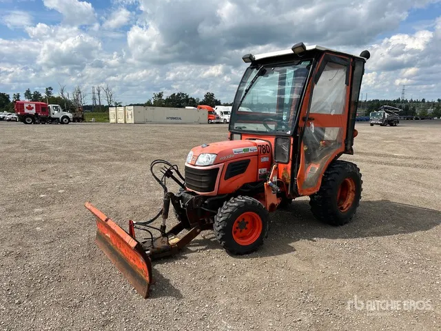 Kubota B2320HSD 4WD Utility Tractor