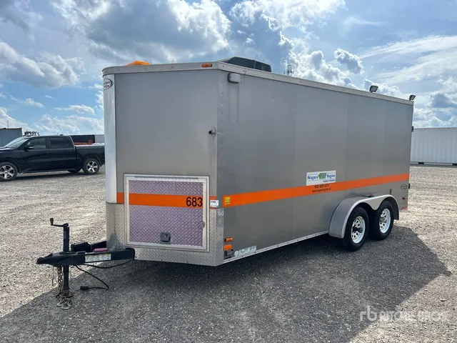 18 ft T/A Enclosed Trailer