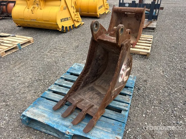 H & H 18 in Digging Bucket