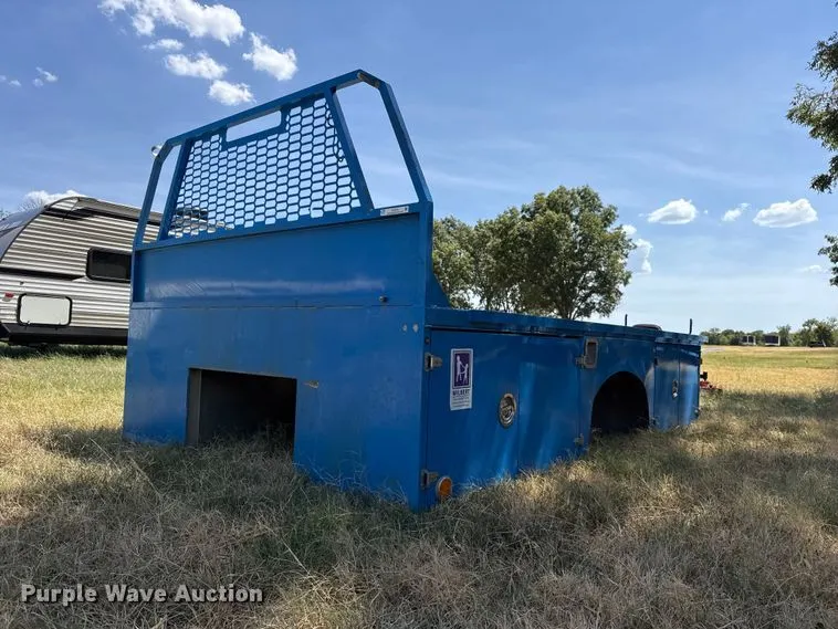 Flat bed
