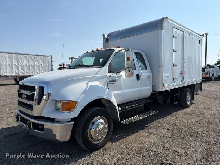 2011 Ford F-650 Super Duty utility / service truck