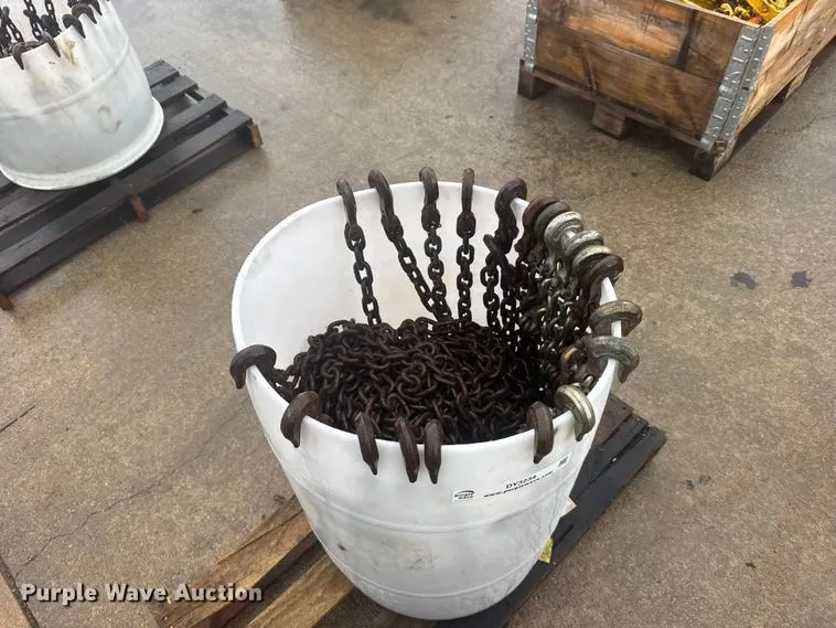 Approximately 20 load chains