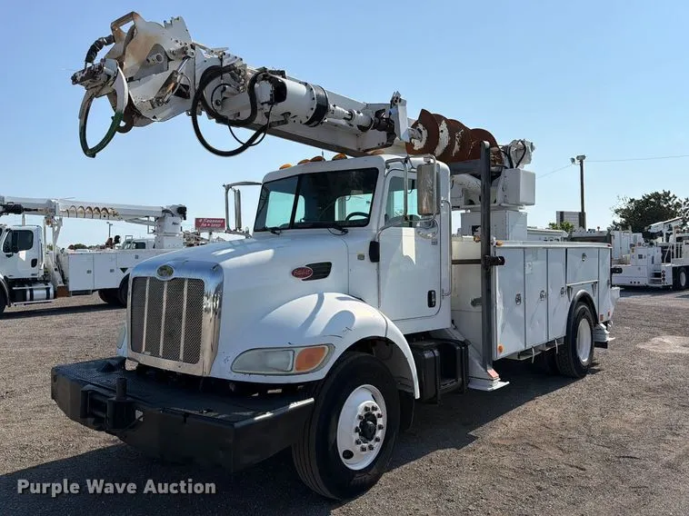 2007 Peterbilt 335 digger derrick truck