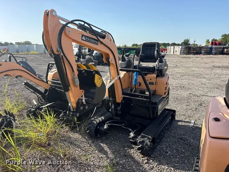 2024 Erie EM15 mini excavator
