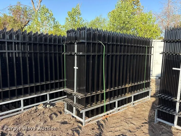 (22) 2024 EINGP F10 fence panels
