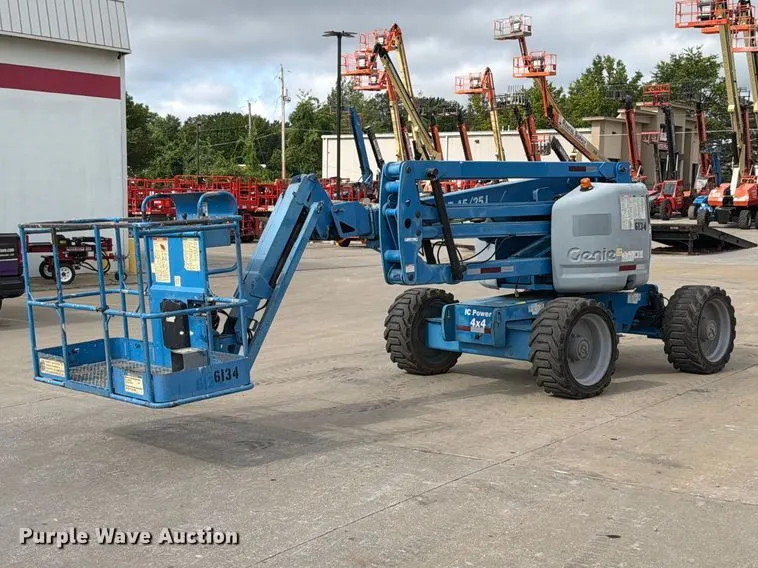 2012 Genie Z-45/25J boom lift