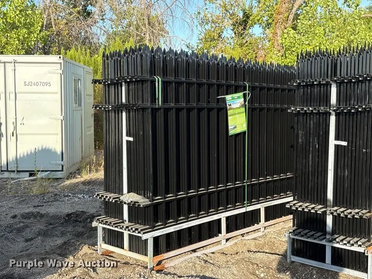 (22) 2024 EINGP F10 fence panels