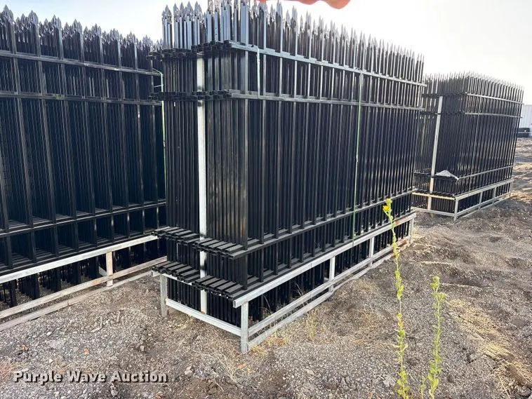(22) 2024 EINGP F10 fence panels