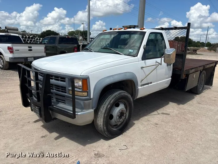 1998 Chevrolet C3500 flatbed truck