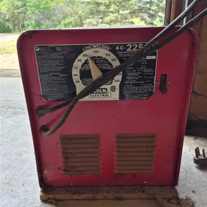 Lincoln Electric AC-225-S Stick Welder
 UNRESERVED