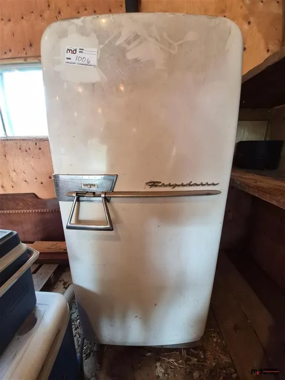Vintage Frigidaire Refrigerator
UNRESERVED
