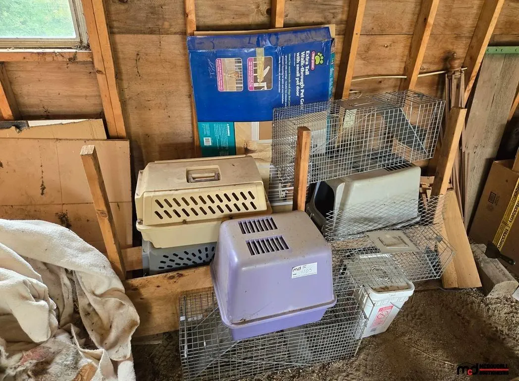 Assorted Pet Carriers, Wire Cages and Pet Gate
UNRESERVED