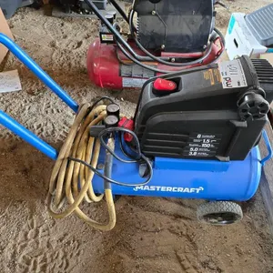Mastercraft 8 Gallon Portable Air Compressor
 UNRESERVED