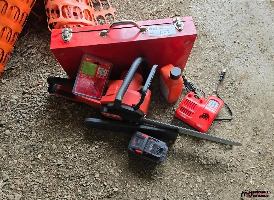 Milwaukee Chainsaw and Sawzall Tool Package
UNRESERVED
