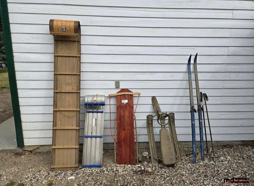Vintage Toboggans/Cross Country Skis and Poles
UNRESERVED