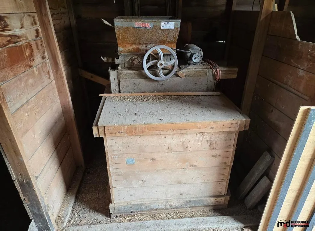 Robin Belt-Driven Grain Mill w/ Wooden Bin
UNRESERVED