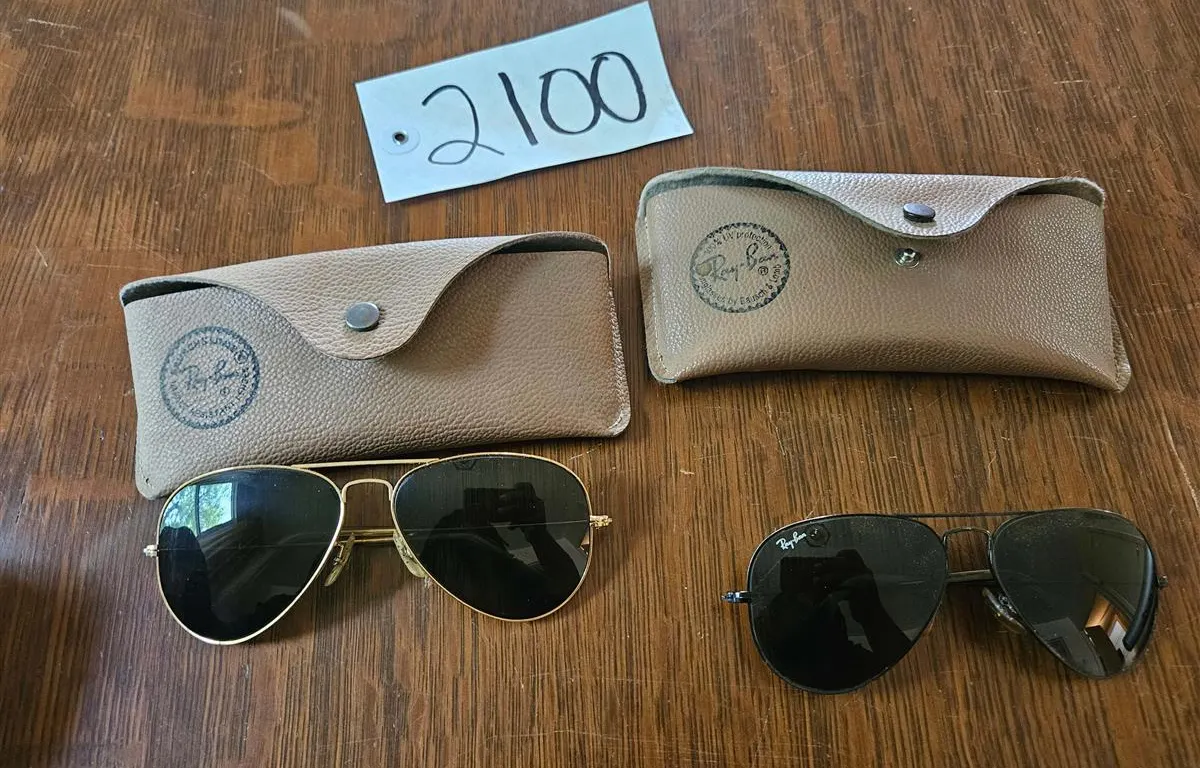 (2) Aviator Sunglasses
UNRESERVED