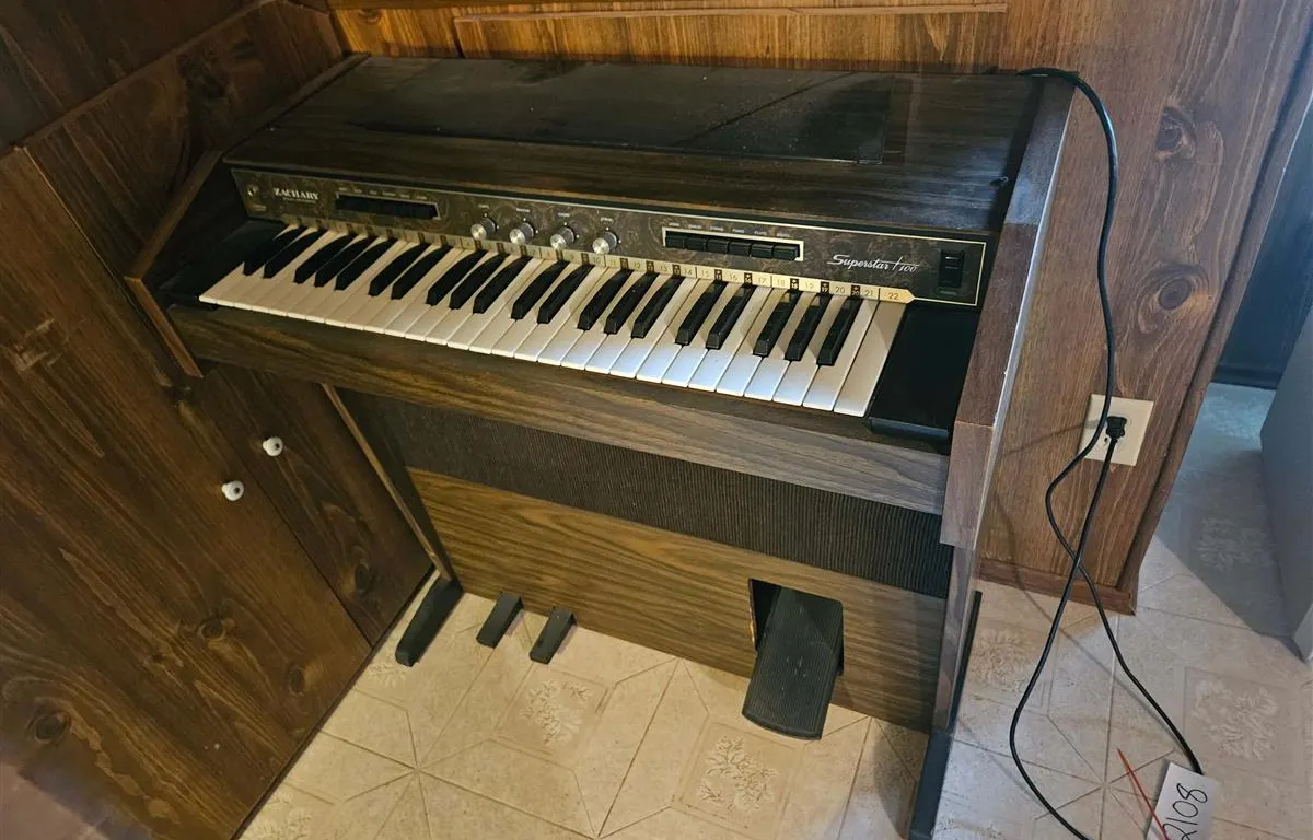 Zachary Superstar 100 Electronic Organ
UNRESERVED