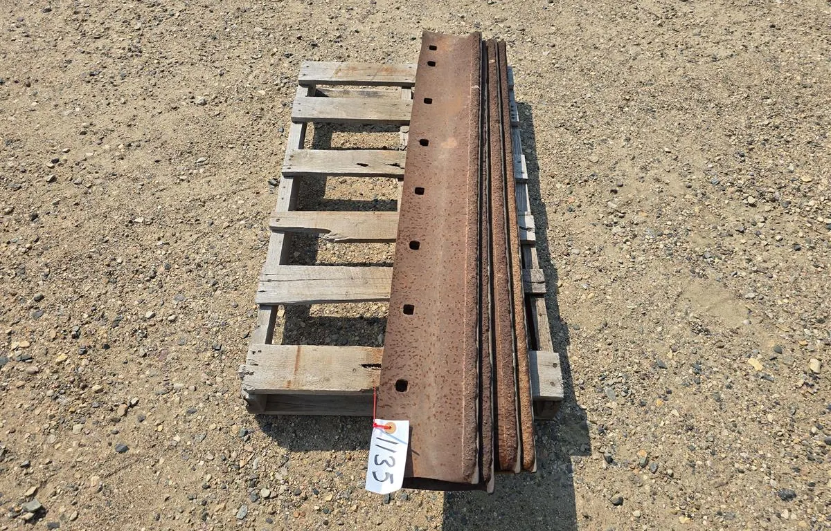 (4) Grader Blades
UNRESERVED