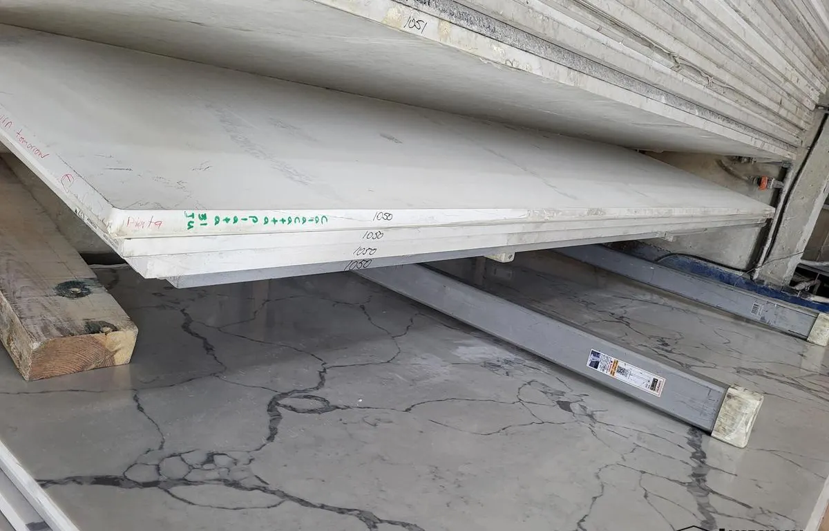 (4) Assorted 1/2 Sized Quartz Slabs
UNRESERVED