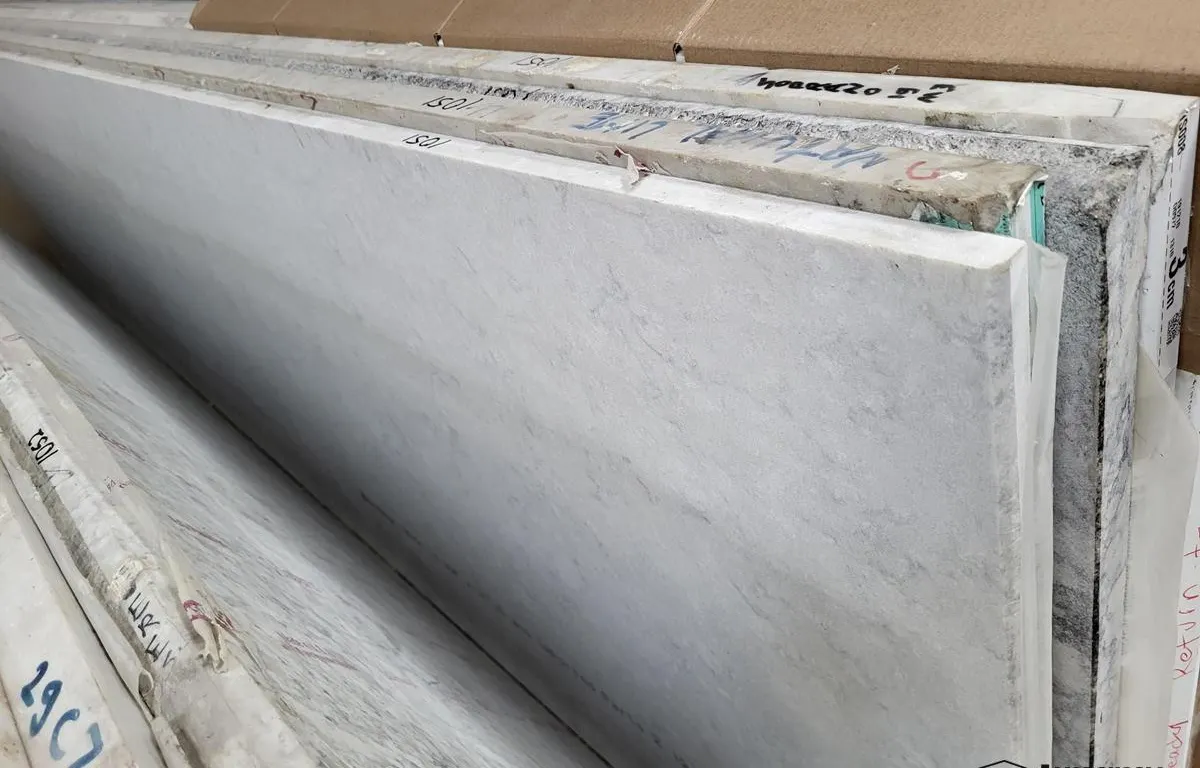(4) Assorted 1/2 Sized Quartz Slabs
UNRESERVED