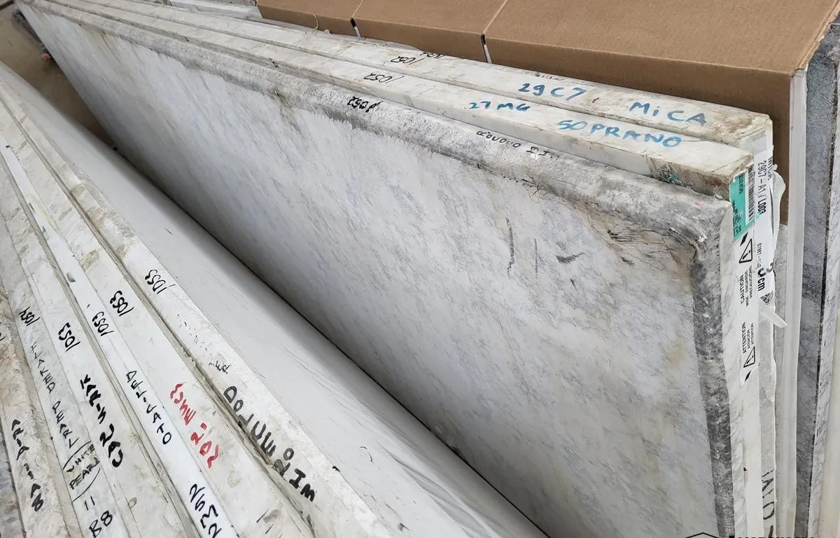 (4) Assorted 1/2 Sized Quartz Slabs
UNRESERVED