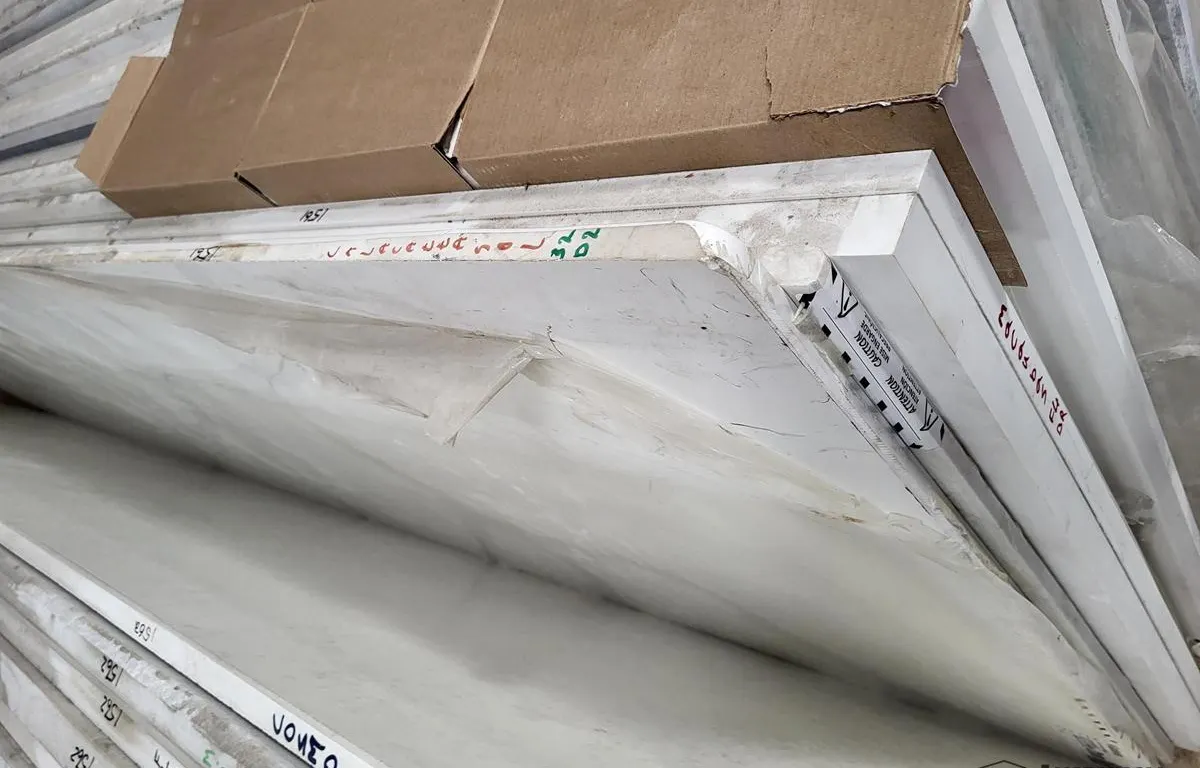 (4) Assorted 1/2 Sized Quartz Slabs
UNRESERVED