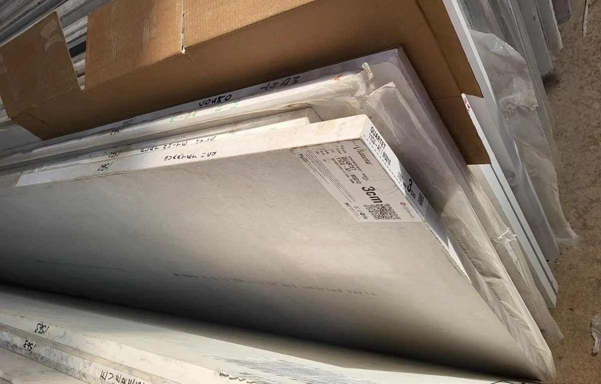 (4) Assorted 1/2 Sized Quartz Slabs
UNRESERVED