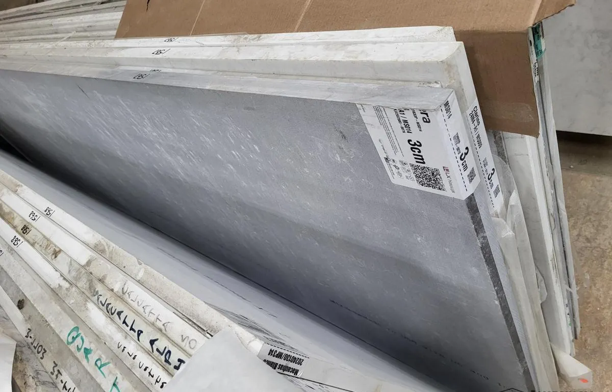 (4) Assorted 1/2 Sized Quartz Slabs
UNRESERVED