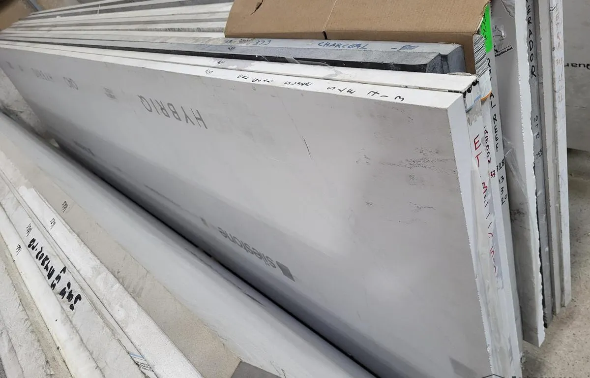 (4) Assorted 1/2 Sized Quartz Slabs
UNRESERVED